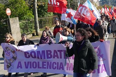 2016-11-25-DiaViolenciaMachista-Compostela36.jpg