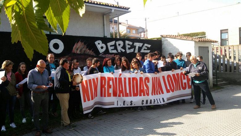2016-10-20-ConcentracionLOMCE-Redondela-IESChapela.jpg